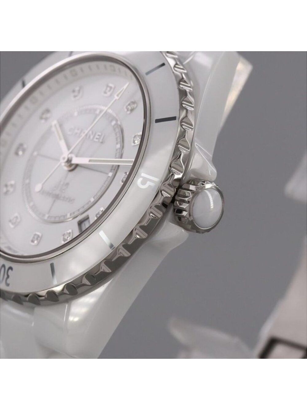 Chanel J12 Caliber 12.1 38 mm Ceramic12 P H5705 Ceramic Automatic Winding - Picture 5 of 9